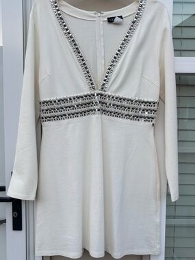 White dress for date night or special occasion size Large